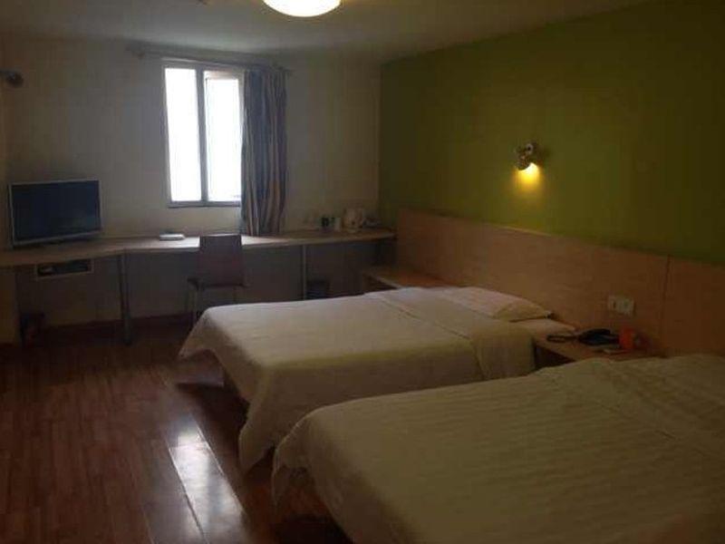 7Days Inn Dalian Harbour Square Ferry Terminal Экстерьер фото