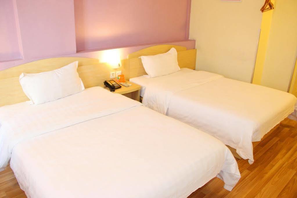 7Days Inn Dalian Harbour Square Ferry Terminal Экстерьер фото