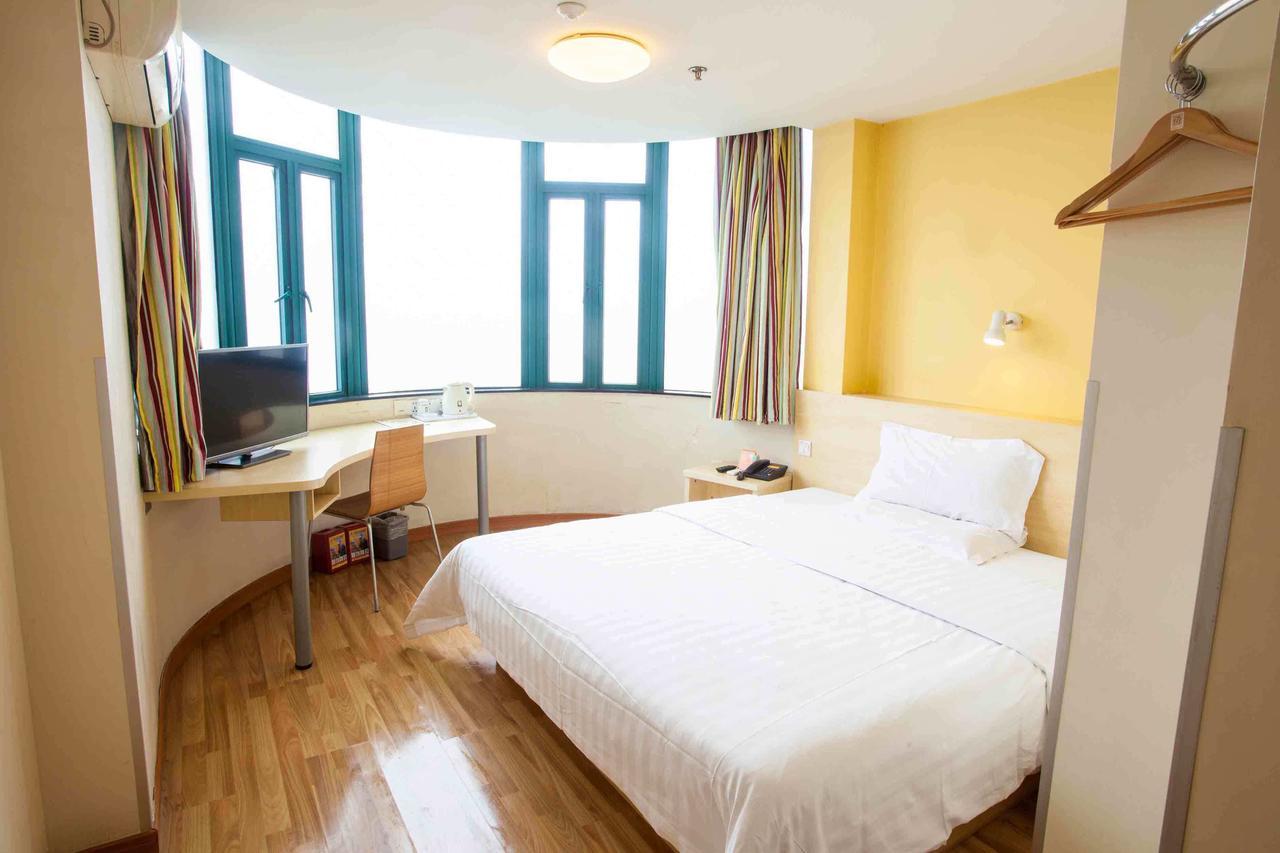 7Days Inn Dalian Harbour Square Ferry Terminal Экстерьер фото
