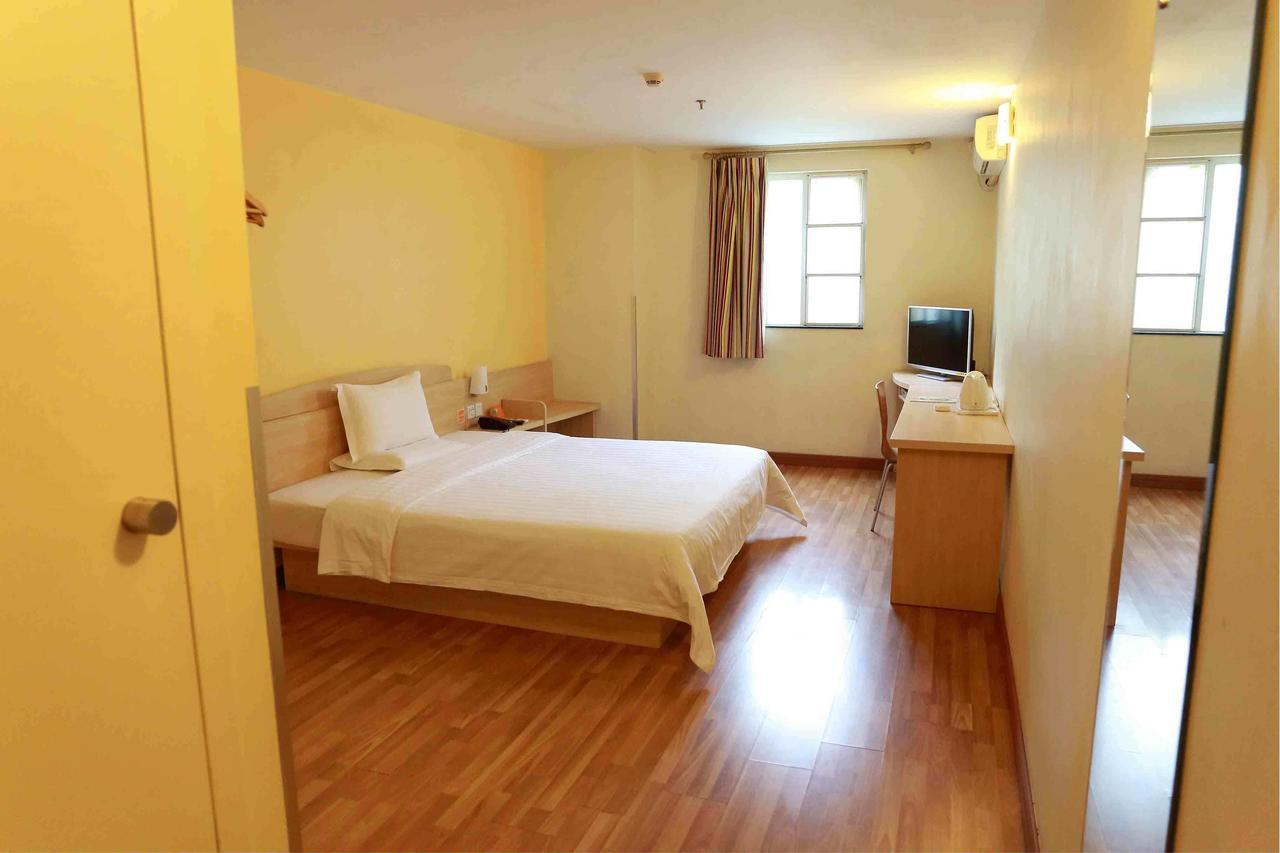 7Days Inn Dalian Harbour Square Ferry Terminal Экстерьер фото