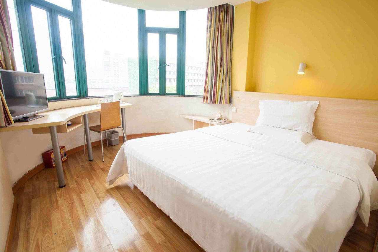 7Days Inn Dalian Harbour Square Ferry Terminal Экстерьер фото