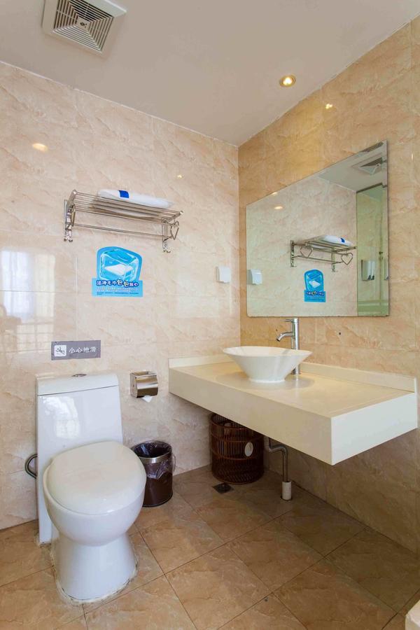 7Days Inn Dalian Harbour Square Ferry Terminal Экстерьер фото